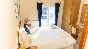 Double Room, Ensuite (Mallard) | 1 bedroom, premium bedding, free WiFi, bed sheets