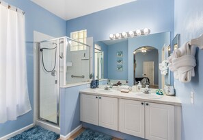 Hair dryer, towels - The Minnion's Palace Villa (Kissimmee)