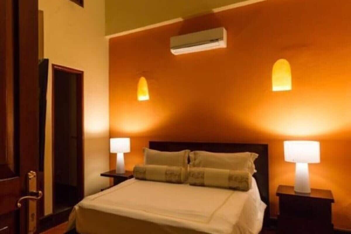 7 slaapkamers, hypoallergeen beddengoed, een kluis op de kamer