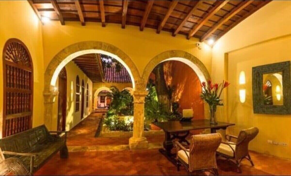 House, Kitchen, Courtyard View | Living area | 45-inch flat-screen TV with cable channels