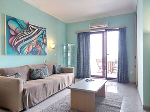 TV - Ericeira  Beach  Tour (Mafra)