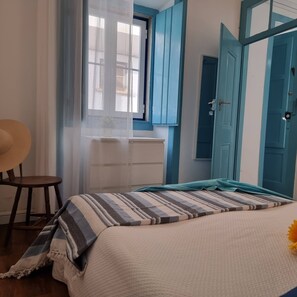 2 soverom, strykejern/-brett, internettilgang og sengetøy