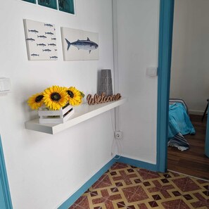2 bedrooms, iron/ironing board, Internet, bed sheets