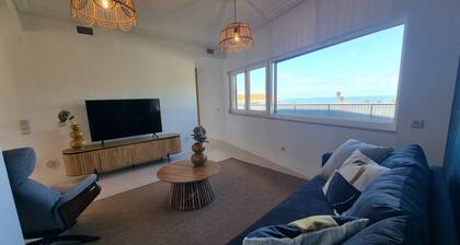 Apartment Oceans Window