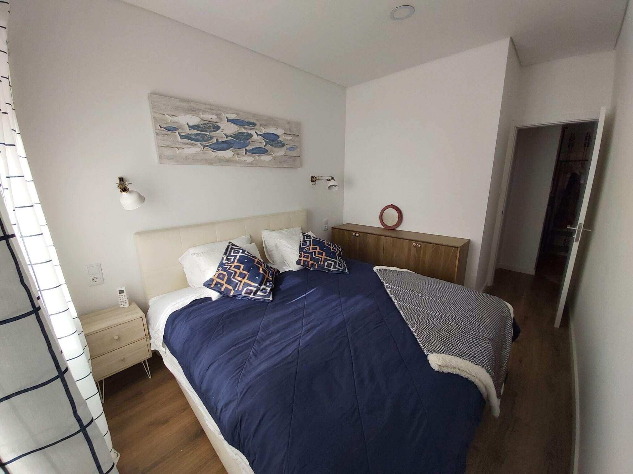 2 habitaciones, tabla de planchar con plancha y acceso a internet 