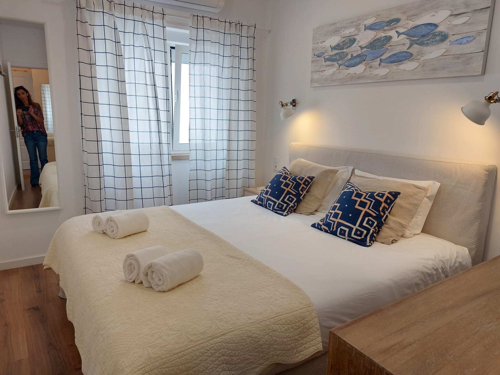 2 bedrooms, iron/ironing board, Internet, bed sheets