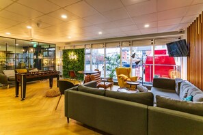 Lobby sitting area - Student Only Buchanan View (Glasgow)