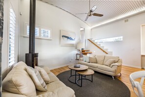 TV, fireplace - Ocean Blue | Gnarabup (Gnarabup)