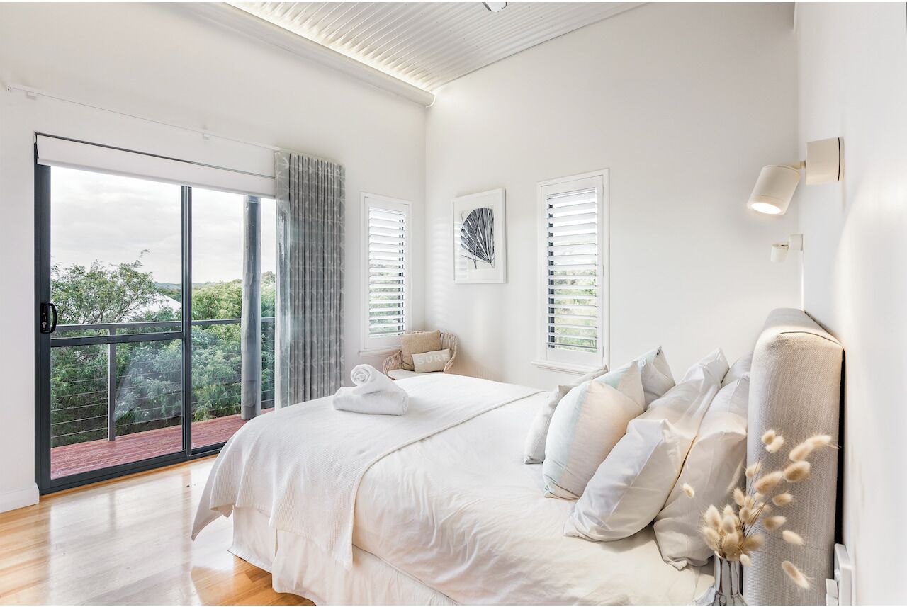 4 slaapkamers, een strijkplank/strijkijzer, internet