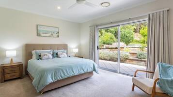 4 dormitorios, tabla de planchar con plancha, Internet