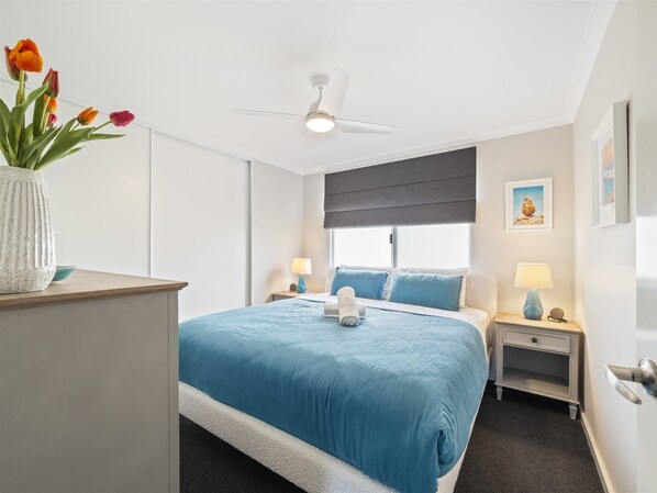 3 bedrooms, iron/ironing board, Internet