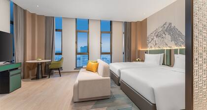 Holiday Inn Liaoyuan City Center by IHG