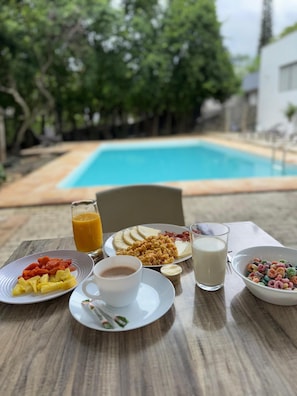 Free daily self-service breakfast  - Gardin home (Cali)