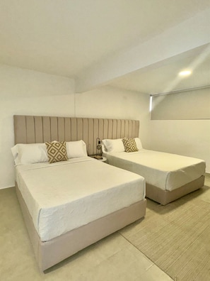 Ropa de cama de alta calidad, cubrecamas y wifi gratis