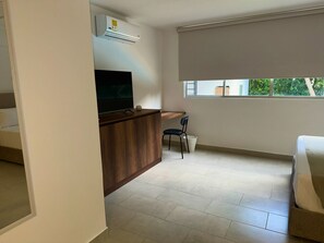 Ropa de cama de alta calidad, cubrecamas y wifi gratis