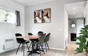 Dining - Amazing home in Hellendoorn with sauna (Hellendoorn)