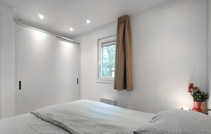 2 bedrooms, travel crib, free WiFi, bed sheets - Amazing home in Hellendoorn with sauna (Hellendoorn)