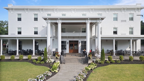 The White Inn - Fredonia, NY