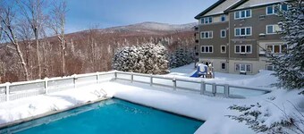Charming 3-bedroom condo with AC, fitness room, WiFi in marvelous Cambridge