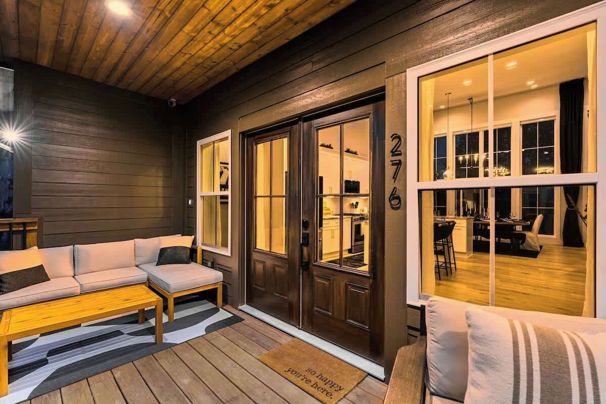 Smart TV, fireplace, offices
