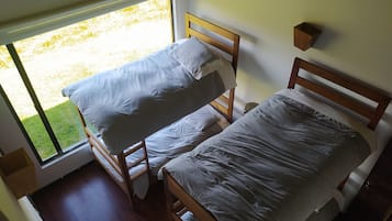 3 bedrooms, WiFi, bed sheets