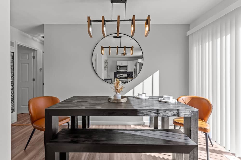 The Secret Sojourn | JZ Vacation Rentals - Wentzville, MO