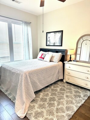 4 dormitorios, escritorio, tabla de planchar con plancha y wifi gratis