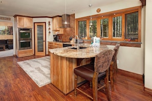 Fridge, microwave, oven, stovetop - Mountain Home with Private Hot Tub (Silverthorne)