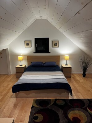 2 slaapkamers, een strijkplank/strijkijzer, wifi, beddengoed