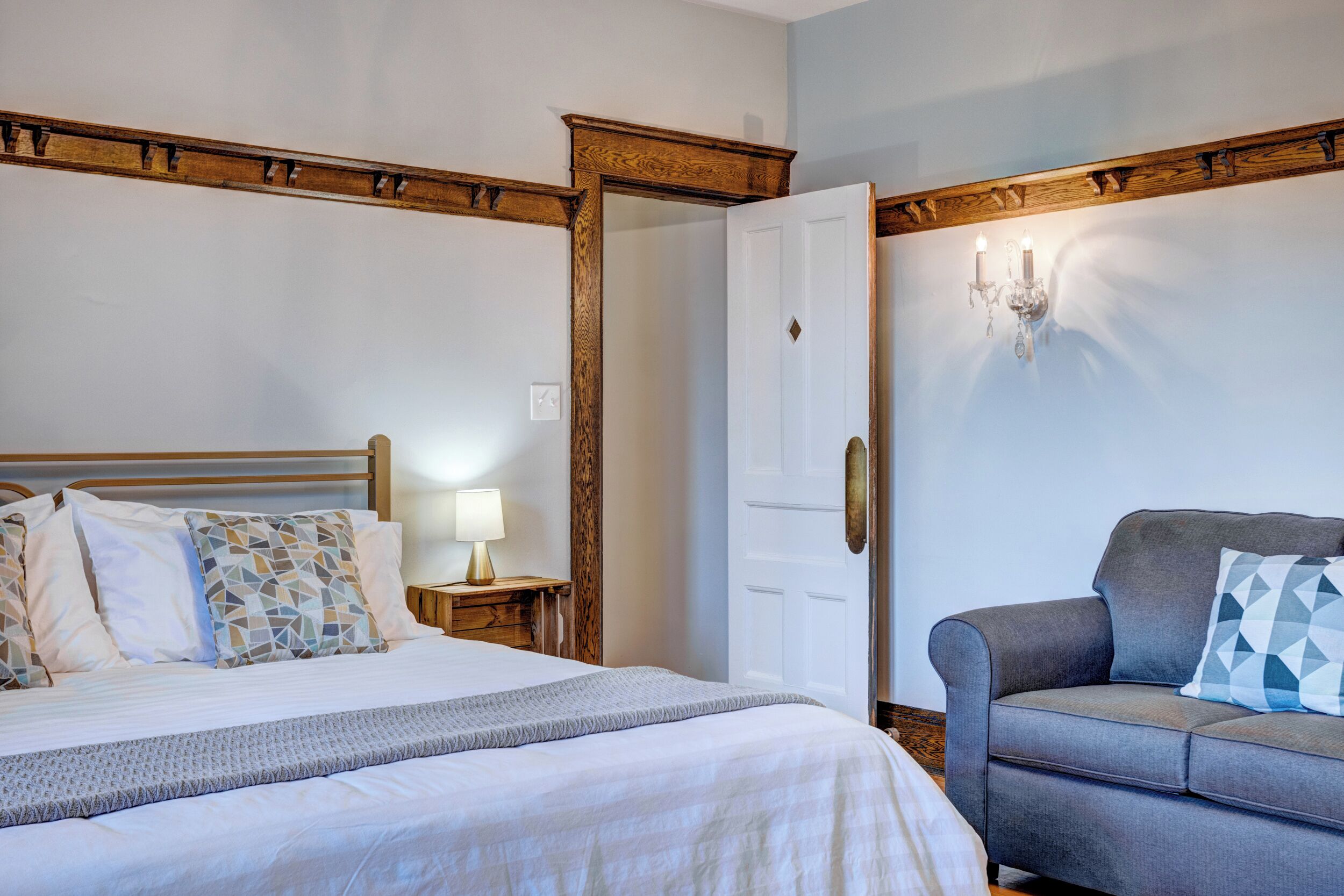 1 camera, Wi-Fi, lenzuola