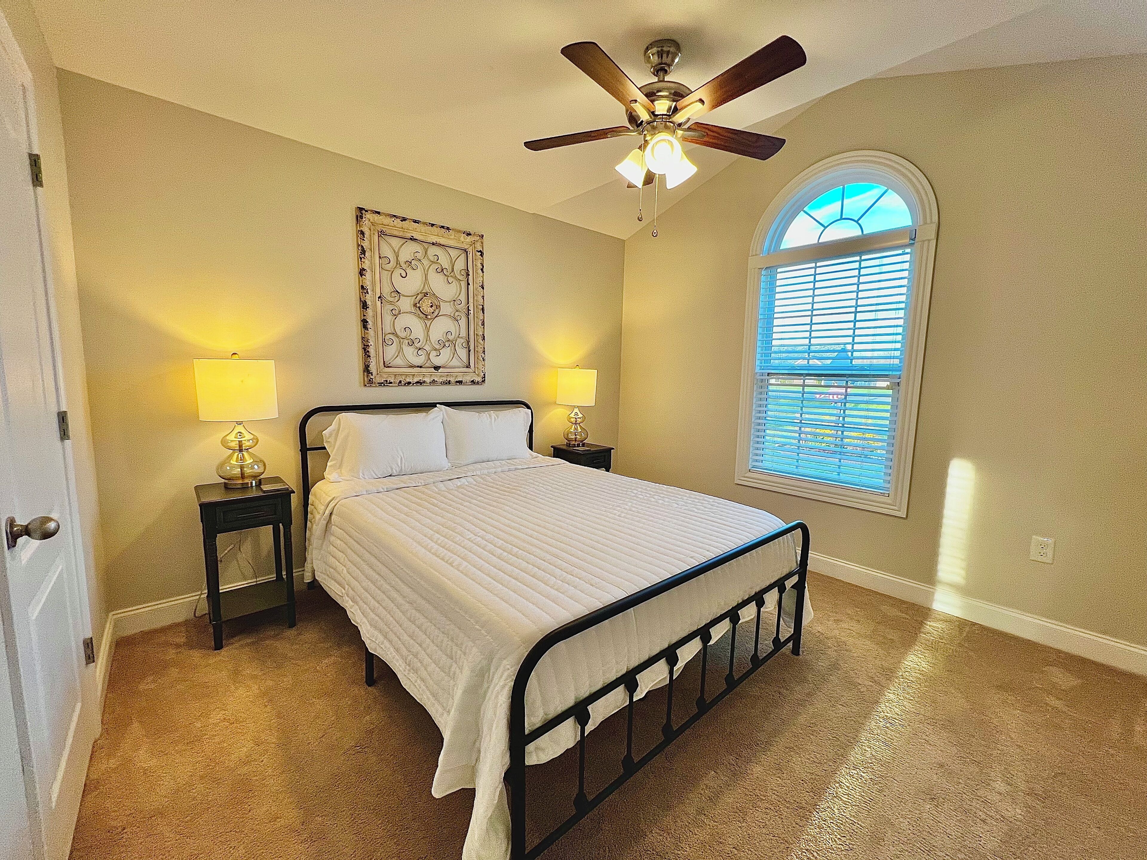 3 bedrooms, iron/ironing board, WiFi, bed sheets