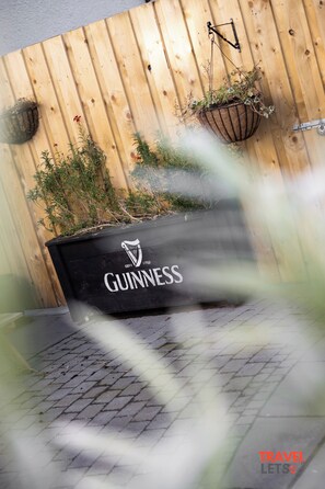 Property grounds - Ballygowan, Co. Down, Northern Ireland - Gourleys Hideout, 6 Guests - Contractors / Tourists / Relo (Ballygowan)