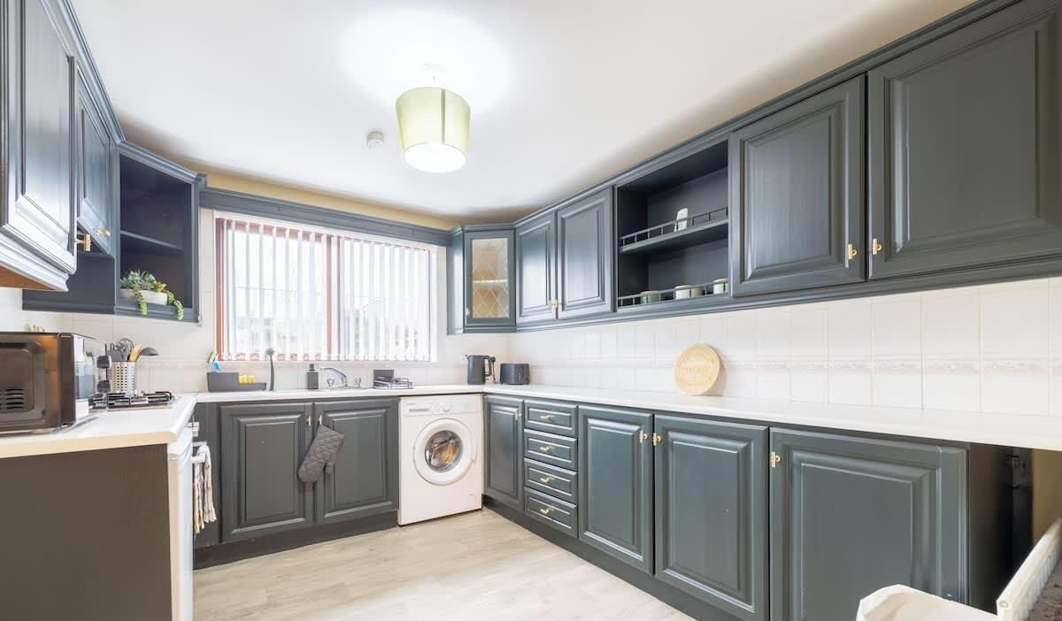 Kjøleskap, mikrobølgeovn, ovn og brødrister