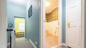 3 bedrooms, iron/ironing board, travel cot, free WiFi