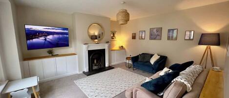 Télévision, cheminée