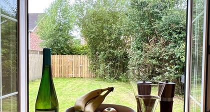 Derry City, Northern Ireland - Waterfoot House, 5 Guests - Derry (Tourists, Contractors, Relocation)