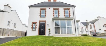 Spacious 4BR (Contractors Welcome-Parking-WIFI)