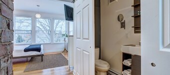 Cozy Garden View Suite near Lunenburg Waterfront (Suite 6)