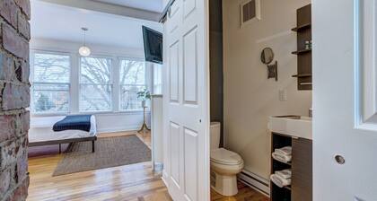 Cozy Garden View Suite near Lunenburg Waterfront (Suite 6)
