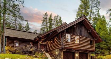 Abode at Mountain Haven, ski-in/out, Teton Village