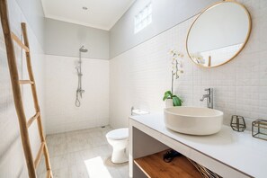Bathroom - Villa Gaia Canggu (Canggu)