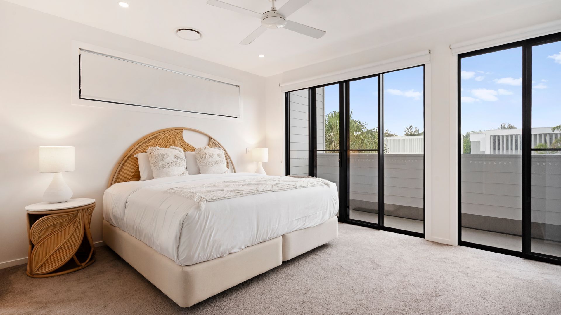 4 bedrooms, desk, WiFi (free)