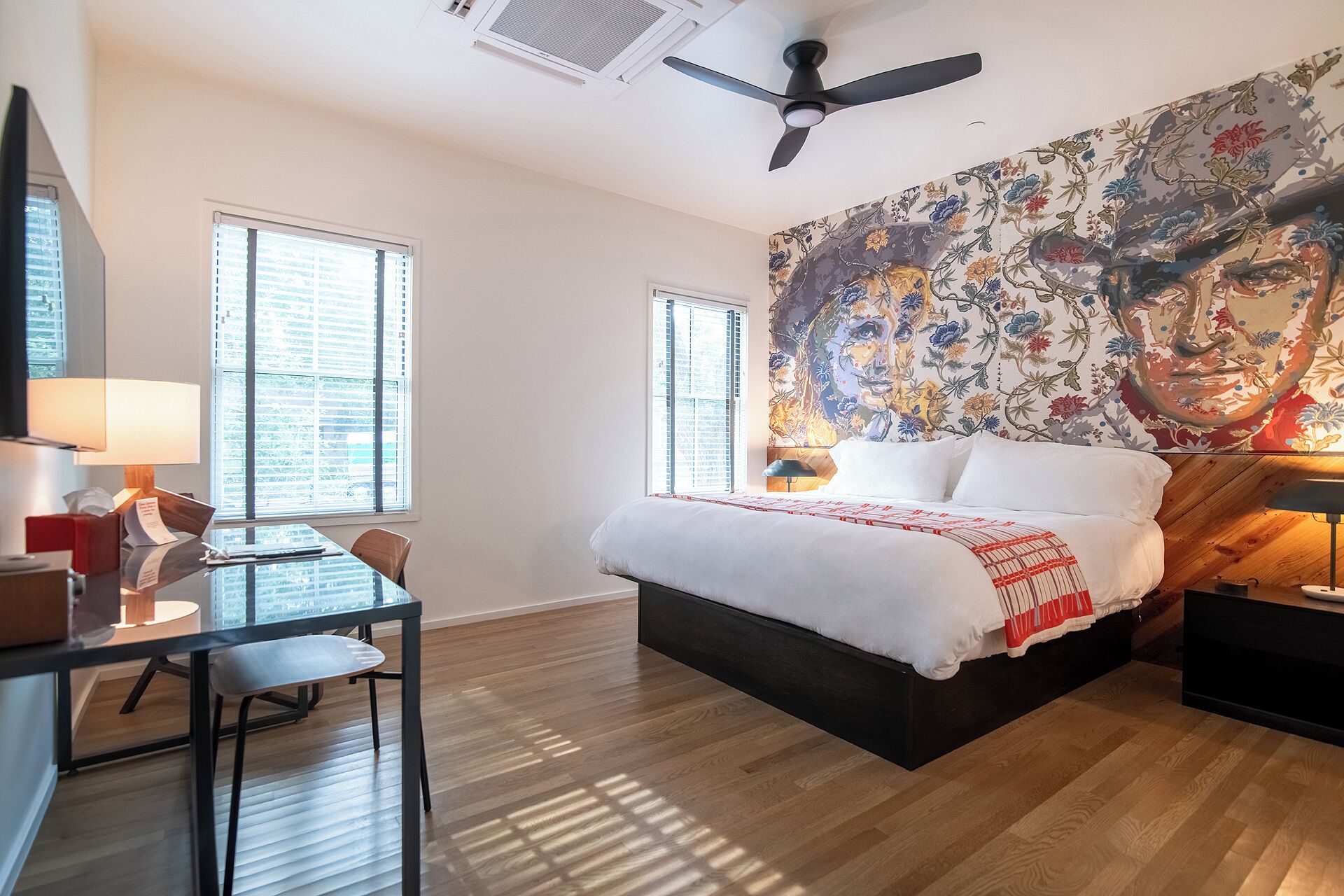 Studio Suite Junior | Brankas, kedap suara, dan Wi-Fi gratis