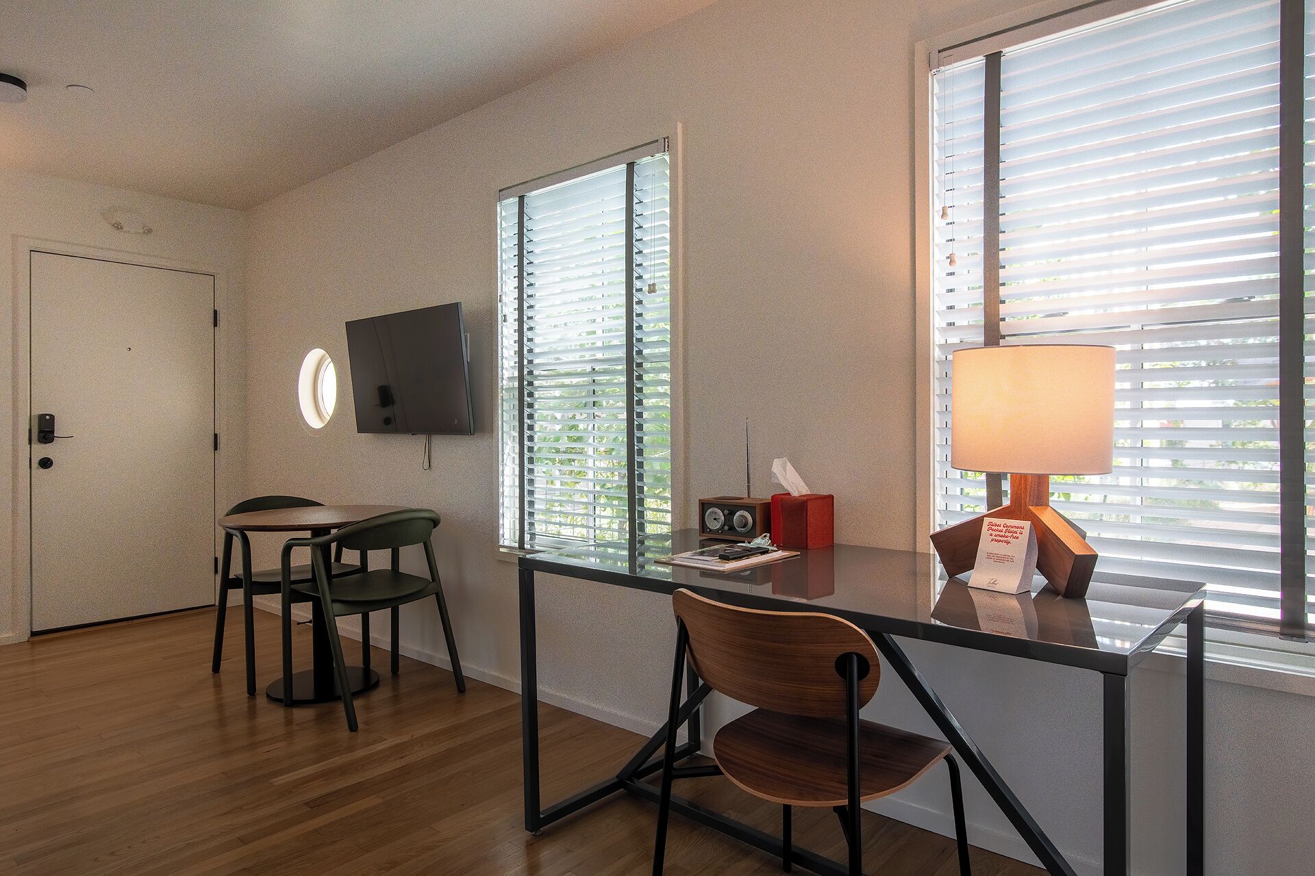 Superior Studio Suite, Courtyard View | In-room safe, soundproofing, free WiFi