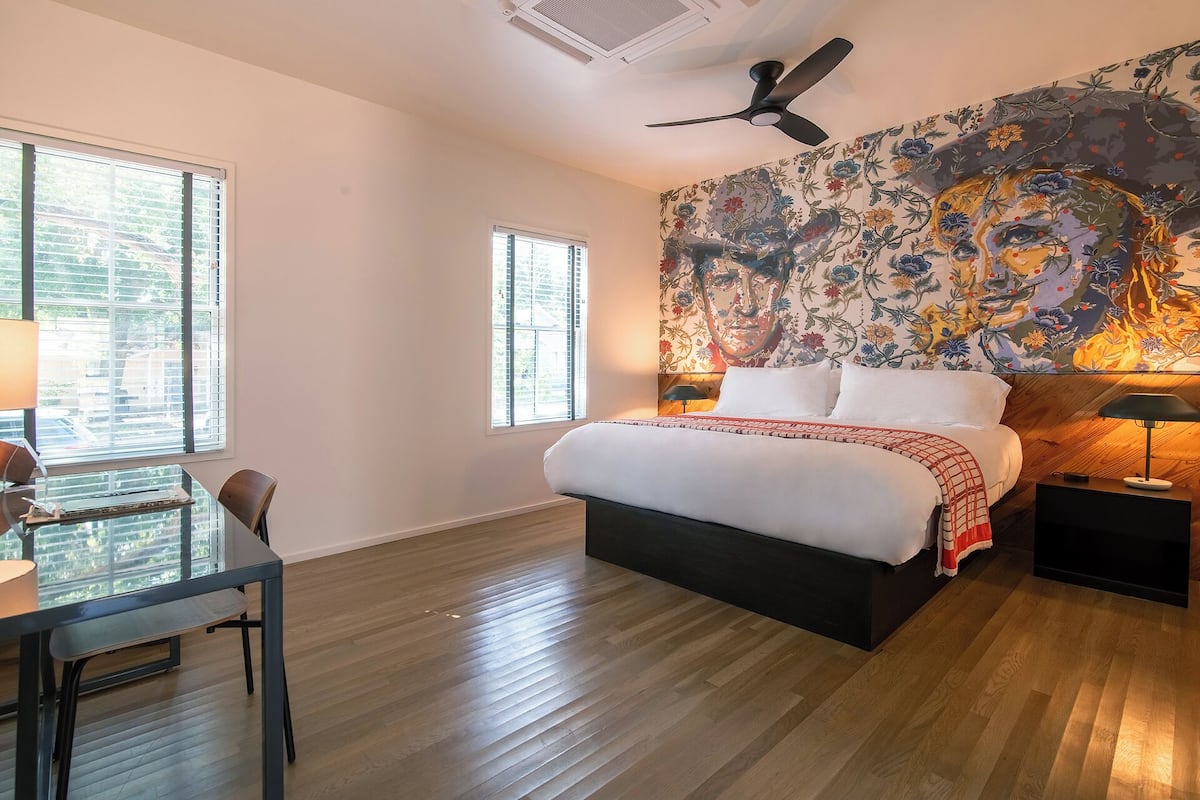 Studio Suite Deluks, pemandangan halaman | Brankas, kedap suara, dan Wi-Fi gratis