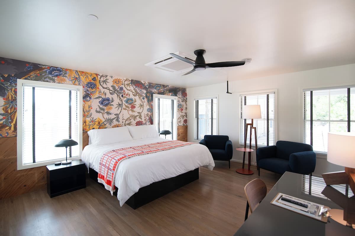 Superior Double Room, Courtyard View | In-room safe, soundproofing, free WiFi