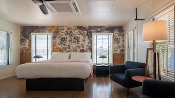 In-room safe, soundproofing, free WiFi