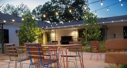 Talbot Commons Hotel