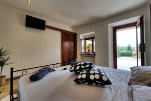 8 Schlafzimmer, WLAN, Bettwäsche