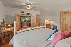 3 soverom, skrivebord, wi-fi (inkludert) og sengetøy